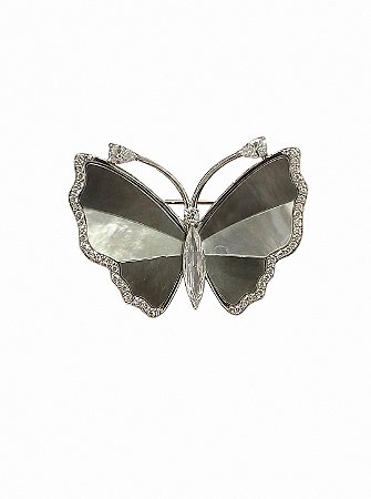 Broche de borboleta cravejado de zircônia cristal e madre pérola banho em ródio branco