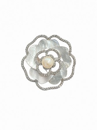 Broche de flor cravejado de zircônia cristal e madre pérola banho em ródio branco