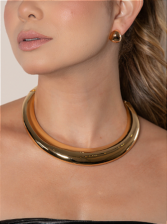 Brinco de argola liso banho em ouro 18k