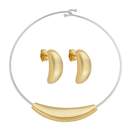 Conjunto de brinco e colar liso acetinado com banho duplo