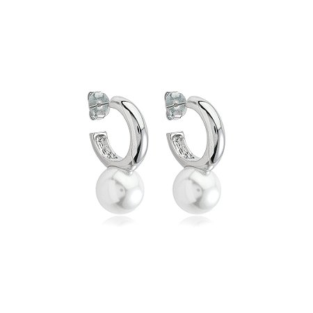 Brinco de argola liso com pérola shell banho em ródio branco