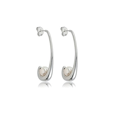 Brinco de argola liso com pérola shell banho em ródio branco