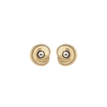 Brinco liso acetinado banho em ouro 18k
