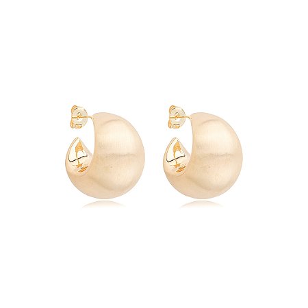 Brinco de argola liso acetinado banho em ouro 18k