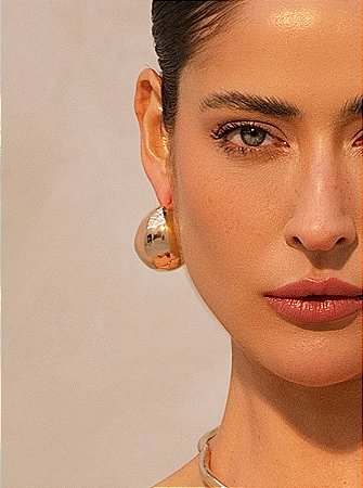 Brinco de argola liso dourado banho em ouro 18k