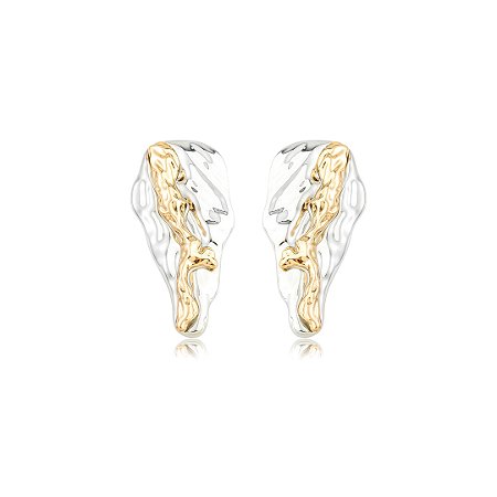 Brinco orgânico liso banho em ouro 18k e ródio branco