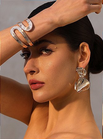 Bracelete liso banho em ouro 18k