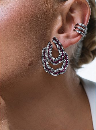 Brinco de luxo cravejado de zircônia cristal e pink banho em ródio branco