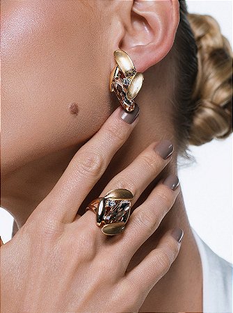 Conjunto de brinco e anel acetinado com zircônia morganita banho em ouro 18k