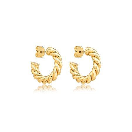 Brinco de argola torcida lisa banho em ouro 18k