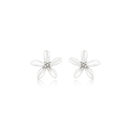 Brinco de flor lisa banho em ródio branco