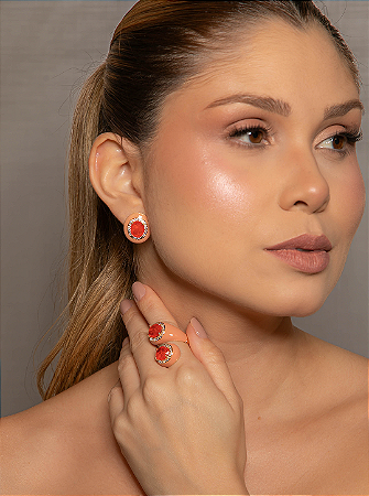 Conjunto de brinco e anel esmaltado com pedra fusion coral banho em ouro 18k