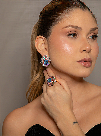 Conjunto de Brinco e anel Luxo cravejado em zircônia colorida e pedra fusion Safira