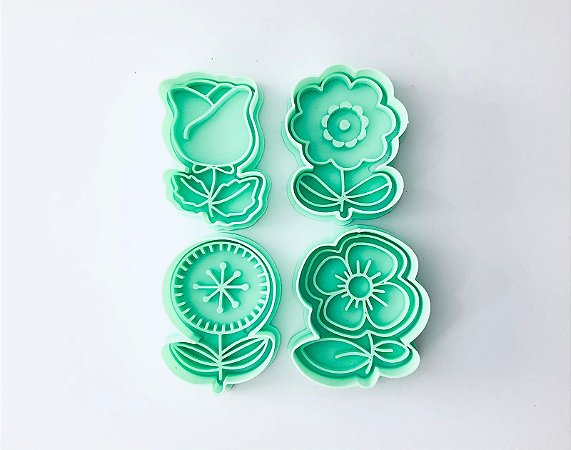 Kit Cortadores e carimbos Florzinhas