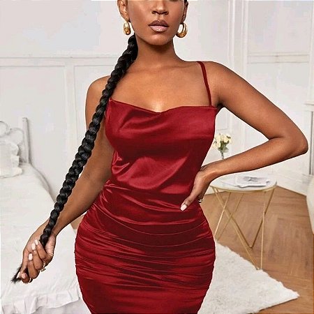 Vestido glamour Criss Cross drapejado costa nua de cetim