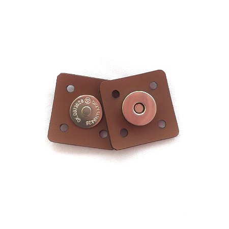 Fecho imantado em couro