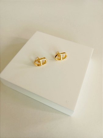 Brinco fivela (banhado a banho 18k)