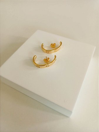 Brinco ear hook inspiração (semijoia banhada a ouro 18k)