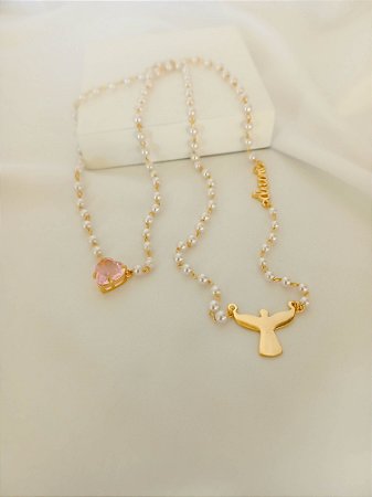 Colar escapulário de pérolas com Espírito Santo e coração de zircônia (semijoia banhada a ouro 18k)