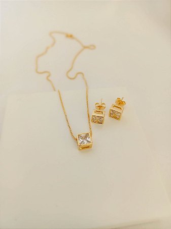 Mix de colar e brincos com zircônia quadrada (semijoia banhada a ouro 18k)
