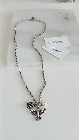 Colar patuá com flor, Divino Espírito Santo e pérola - COL1176