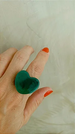 Anel de resina coração cor esmeralda (TAMANHO 21) - AN236