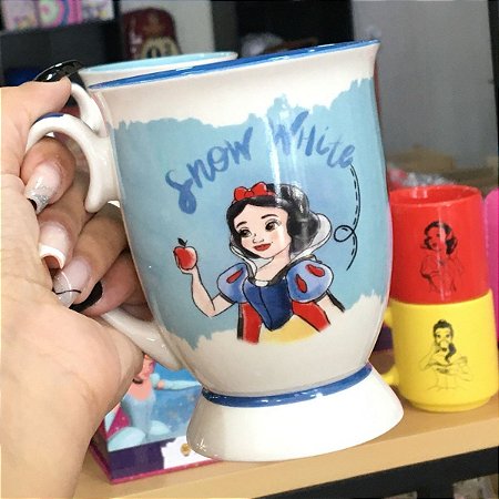 Caneca Branca de Neve Royal