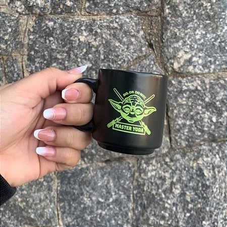 Caneca Mestre Yoda Mini Tina