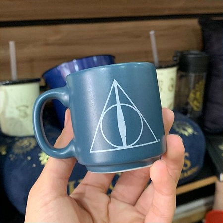 Caneca Harry Potter Reliquiais da Morte Mini Tina