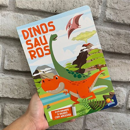 Dinossauros Explorando o Mundo com Adesivos