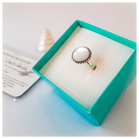 Anel feminino em prata com madrepérola natural ou pedra ônix