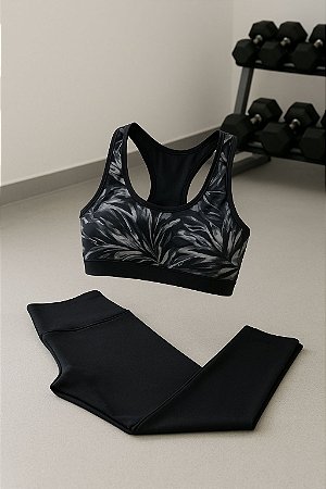 Conjunto de calça e top preto