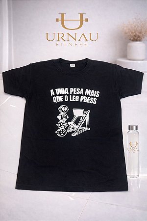 Camiseta algodão Preta- A vida pesa … Tamanho M