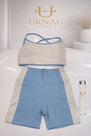 CONJUNTO DE SHORT E TOP COM ALÇAS FINAS E BOJO- AZUL BEBÊ E OFF WHITE - TAMANHO: 38/44