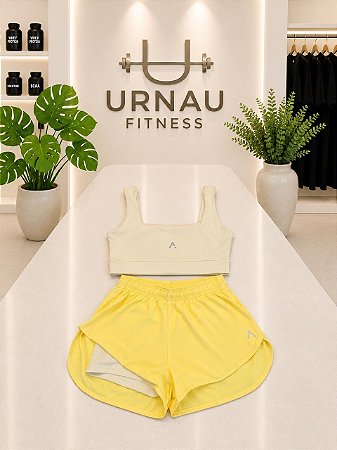 CONJUNTO DE TOP E SHORT DUPLO- off white e AMARELO MANTEIGA - TAMANHO: G