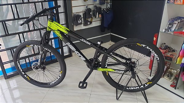 BICICLETA ARO 26 HIGH ONE FREERID JOKER PRETO E AMARELA