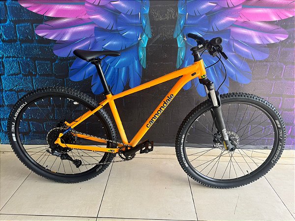 BICICLETA ARO 29 CANNONDALE TRAIL 5 MICROSHIFT ADVENTX 10V AMARELA