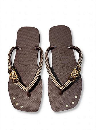 Havaianas Personalizada Com Fivela Infinito E Strass café