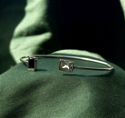 Bracelete Aberto Preto e Branco
