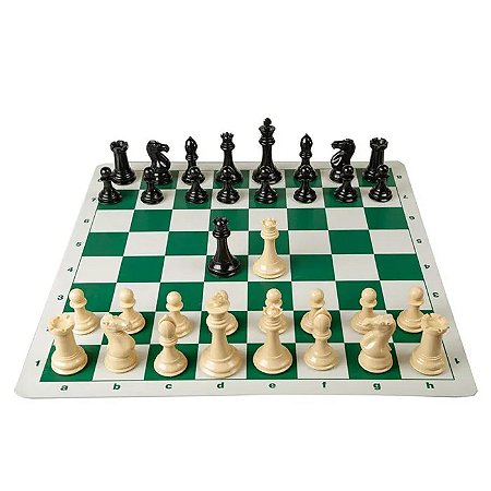 Classic Chess set in Chest. em 2023  Mesa de xadrez, Tabuleiro de xadrez,  Peças de xadrez