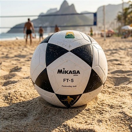 Bola Oficial de Futevôlei Mikasa FT-5 Branca e Preta