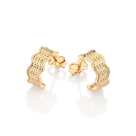 ARGOLA TEXTURIZADA FOLHEADO A OURO FORMATO SIANINHA. MED 1,3CM ROMMANEL 527663