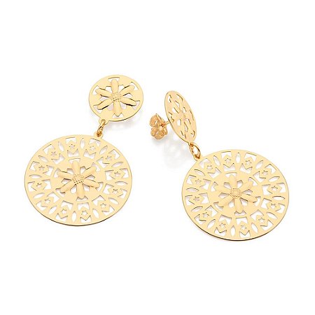 BRINCO PÊNDULO FOLHEADO A OURO MANDALA VAZADA COM FLOR. MED 5,4CM ROMMANEL 527655