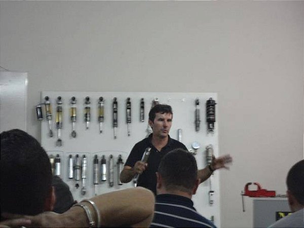 Curso de Suspensões   Com André Mazeto  Saiba tudo de Amortecedores e como recuperar, preparações e muito mais