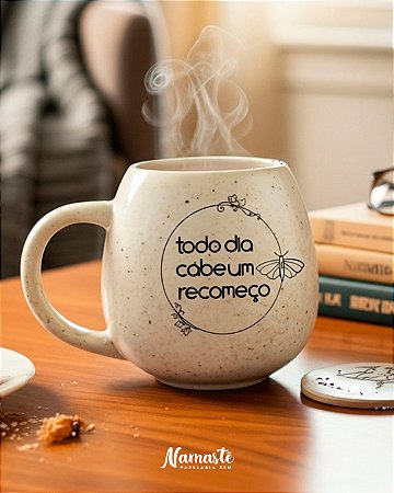 Caneca Oval de Cerâmica Coleção Recomeço | Fábrica Cat