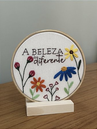 BORDADO A BELEZA DO DIFERENTE