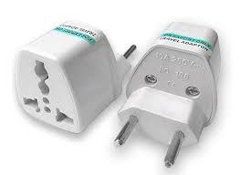 PLUG ADAPTADOR UNIVERSAL EUROPEU 10A