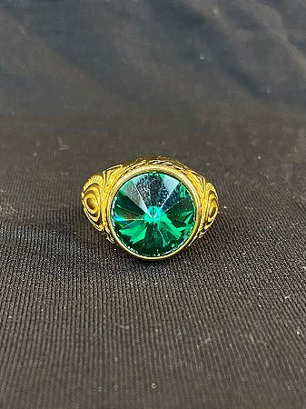 DEDEIRA COM PEDRA VERDE BANHADA A OURO 18K