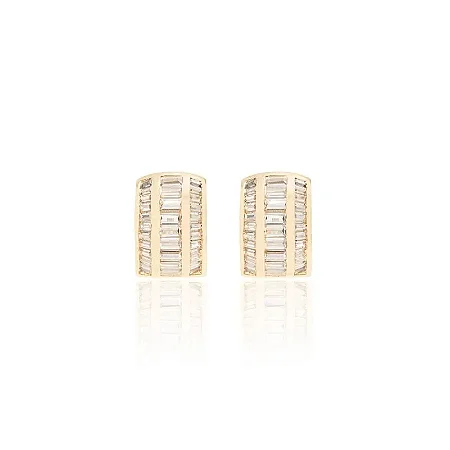 Brinco Argola Inteira Média de Baguetes com 3 Fileiras com Banho de Ouro Dourado