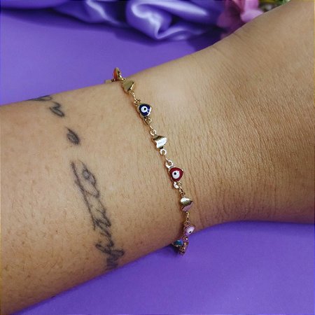 Pulseira de mini corações de olho grego coloridos banhado a ouro